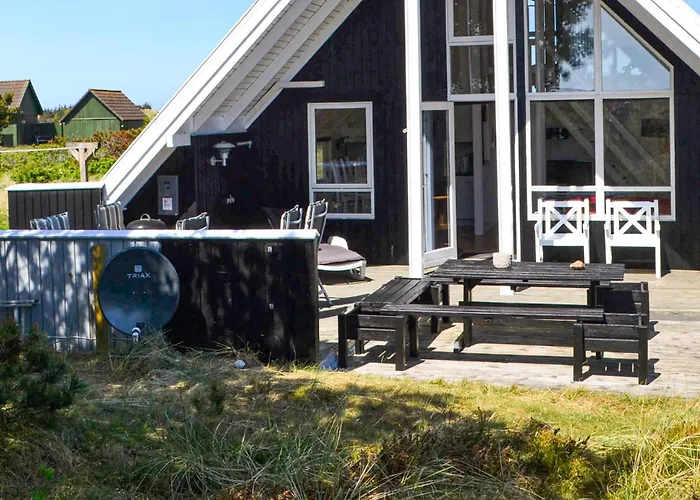 Nymandsbjerg Hvide Sande X 度假居 Bjerregård